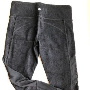 EUC XS Vimmia Black lace leggings